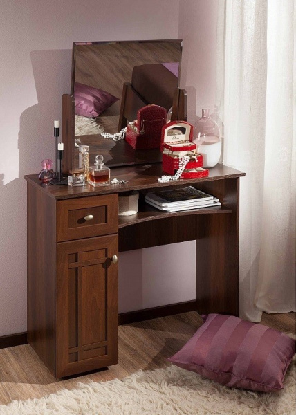 Фото Столик туалетный Sherlock 53, орех