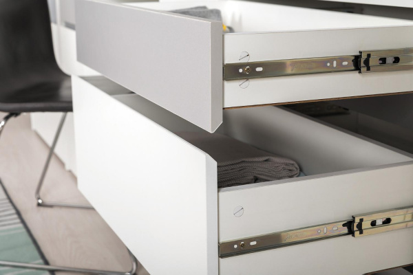 Фото Торонто Комод 13.321 Белый PE шагрень, Стальной Серый