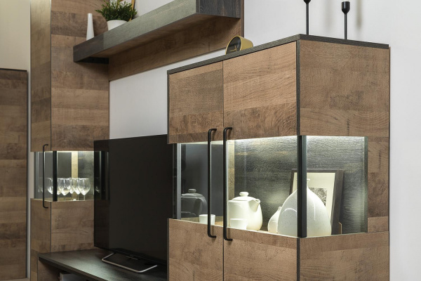 Фото Комод с витриной 13.306 Трувор Дуб Гранж Песочный, Интра