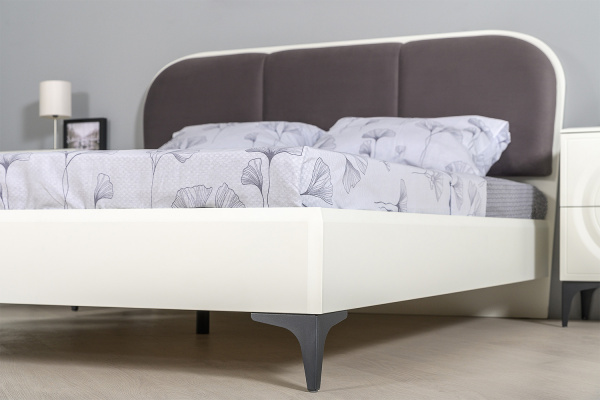 Фото Кровать с ортопедическим основанием Валенсия 11.36.02, Белый шагрень, Велутто